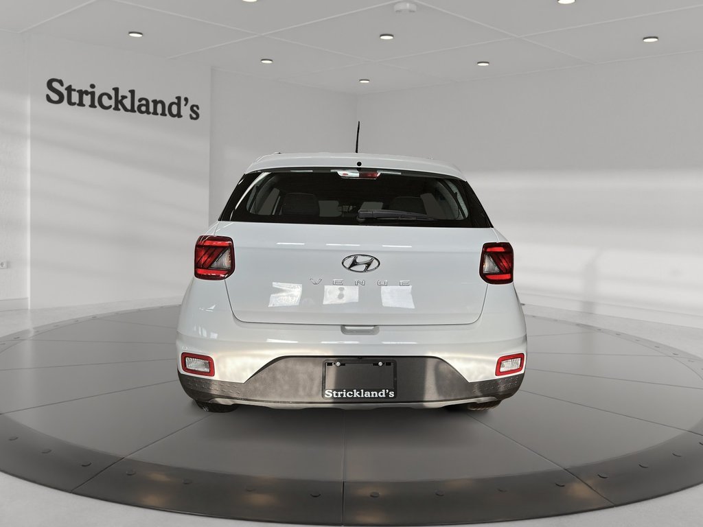 2024 Hyundai Venue Preferred IVT in Stratford, Ontario - 3 - w1024h768px