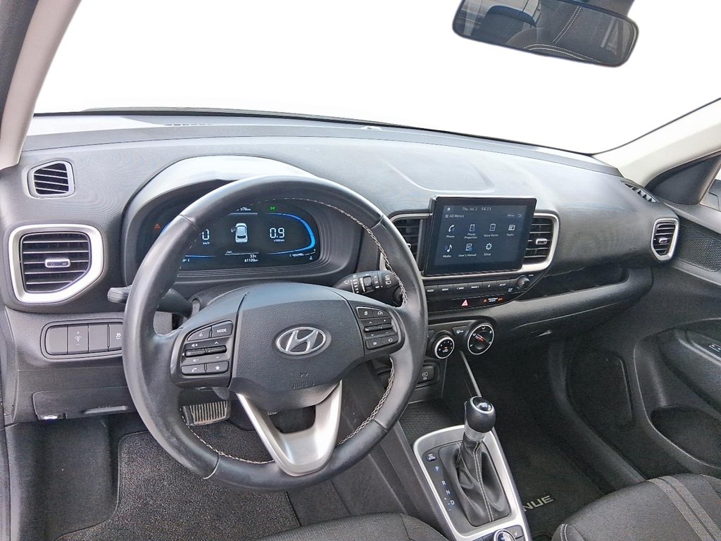 2025 Hyundai Venue Preferred IVT in Stratford, Ontario - 11 - w1024h768px