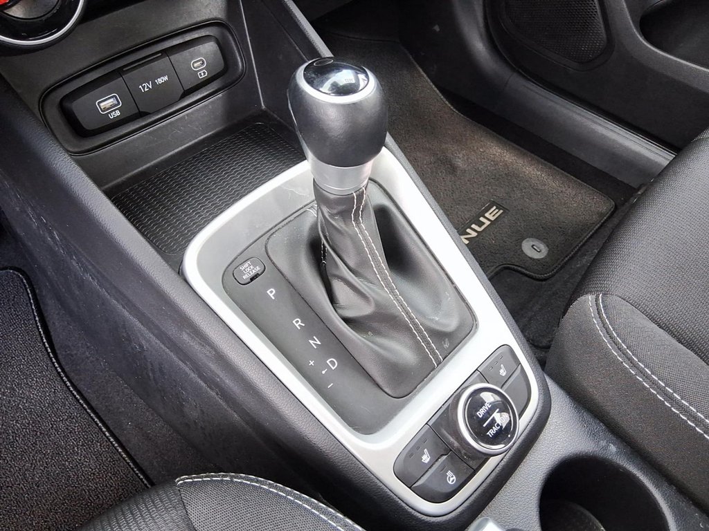 2025 Hyundai Venue Preferred IVT in Stratford, Ontario - 17 - w1024h768px