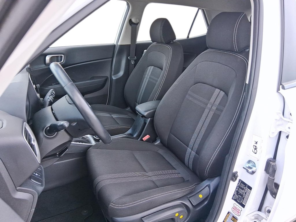 2025 Hyundai Venue Preferred IVT in Stratford, Ontario - 9 - w1024h768px