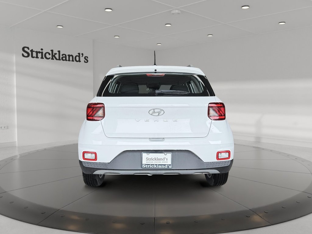 2025 Hyundai Venue Preferred IVT in Stratford, Ontario - 3 - w1024h768px