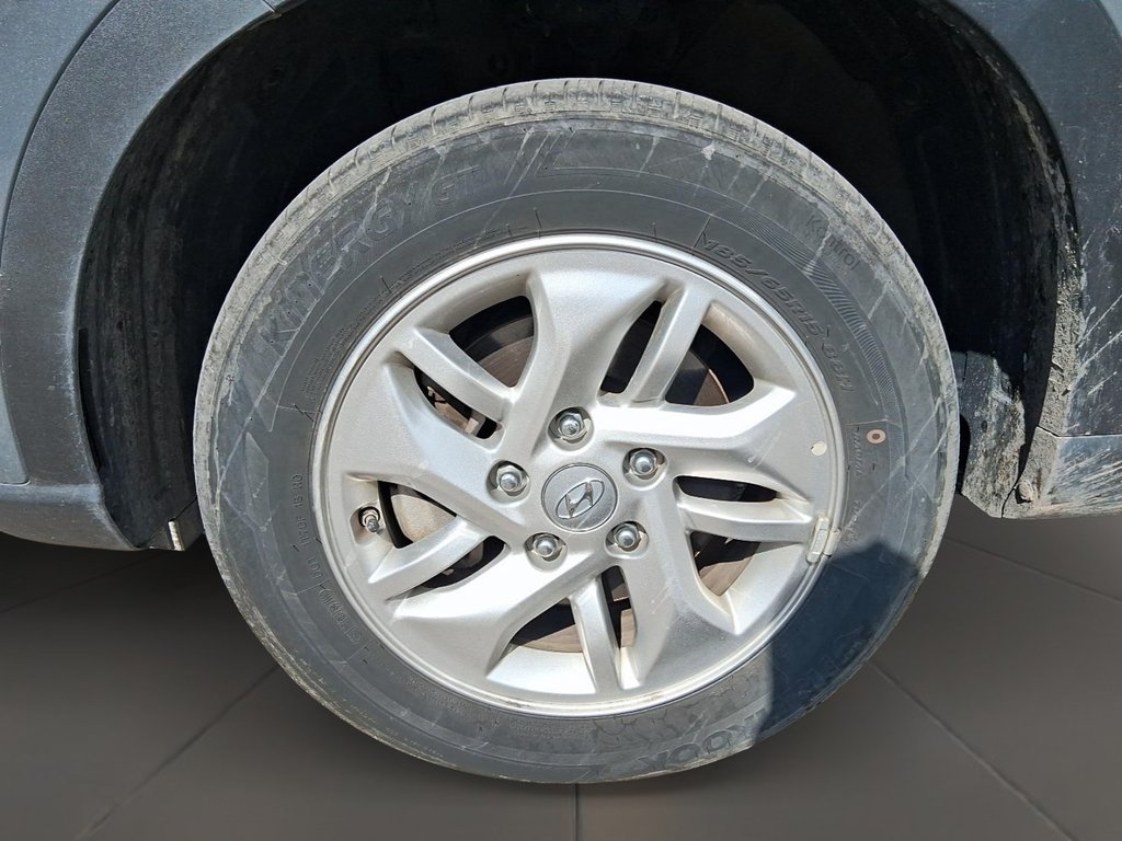 2025 Hyundai Venue Preferred IVT in Stratford, Ontario - 8 - w1024h768px