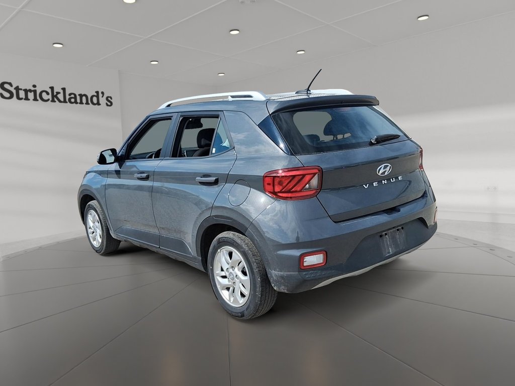 2025 Hyundai Venue Preferred IVT in Stratford, Ontario - 4 - w1024h768px