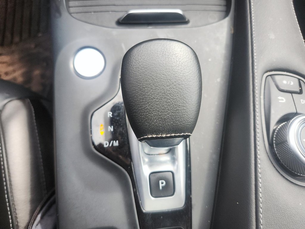 2023 Infiniti QX55 Luxe in Stratford, Ontario - 14 - w1024h768px