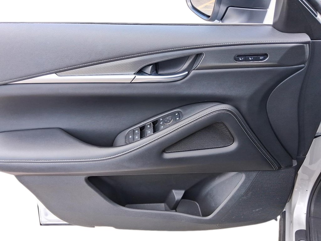 2023 Infiniti QX60 AWD LUXE in Stratford, Ontario - 12 - w1024h768px