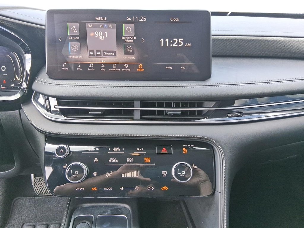 2023 Infiniti QX60 AWD LUXE in Stratford, Ontario - 16 - w1024h768px