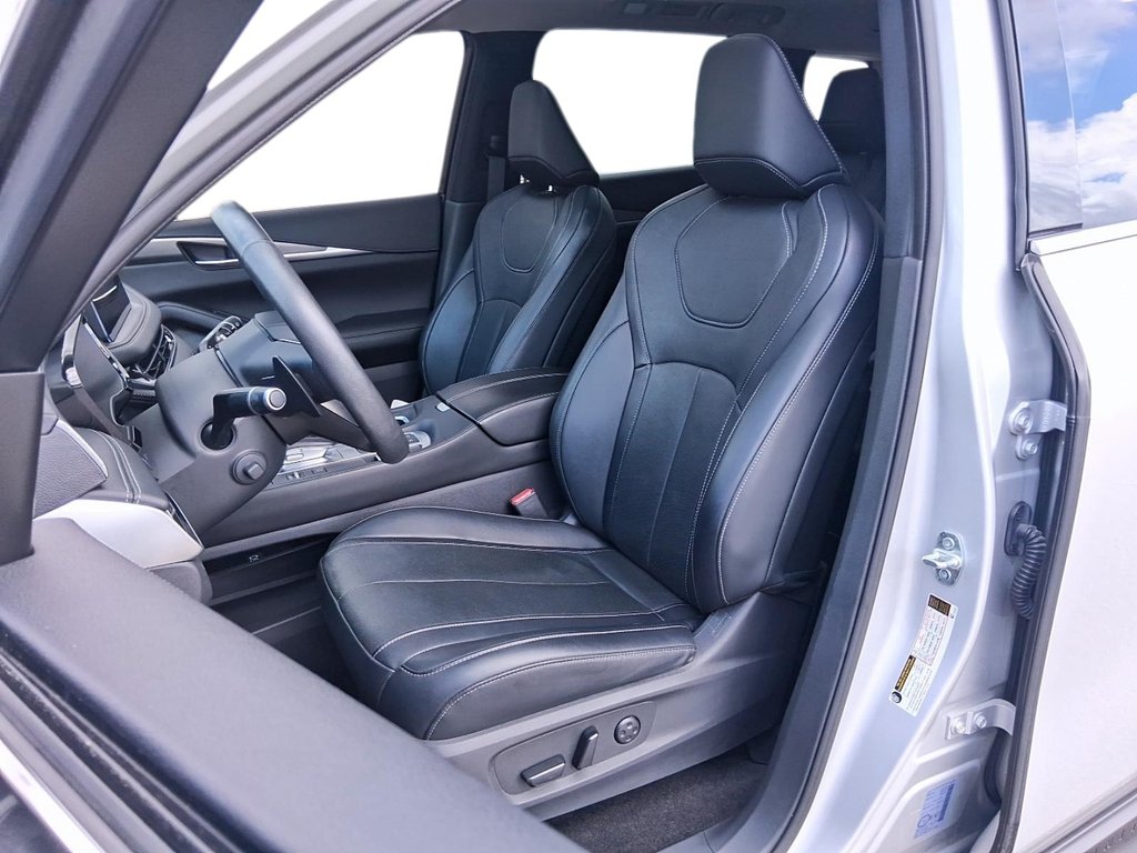 2023 Infiniti QX60 AWD LUXE in Stratford, Ontario - 8 - w1024h768px