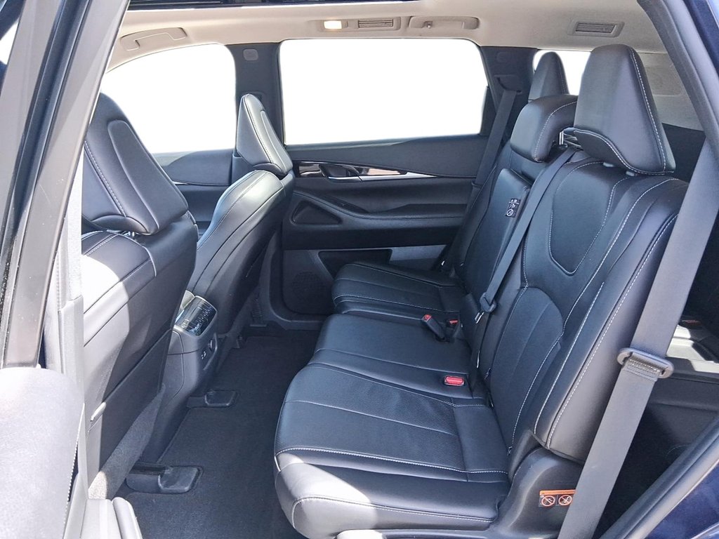 2024 Infiniti QX60 PURE AWD in Stratford, Ontario - 9 - w1024h768px
