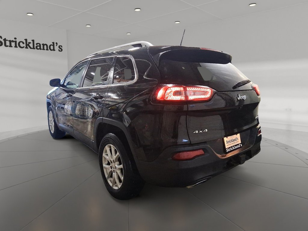 2016 Jeep Cherokee 4x4 North in Stratford, Ontario - 4 - w1024h768px