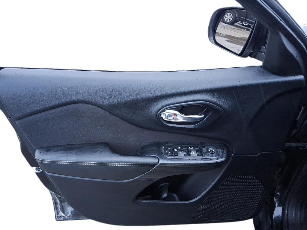 2016 Jeep Cherokee 4x4 North in Stratford, Ontario - 11 - w1024h768px