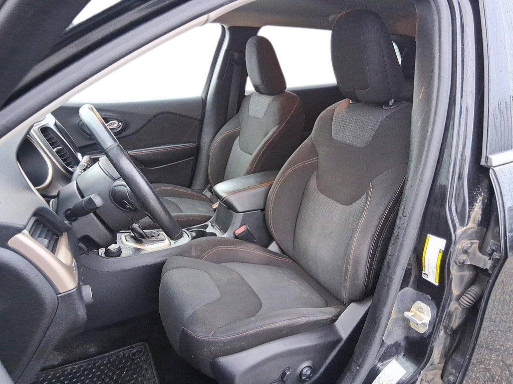 2016 Jeep Cherokee 4x4 North in Stratford, Ontario - 8 - w1024h768px