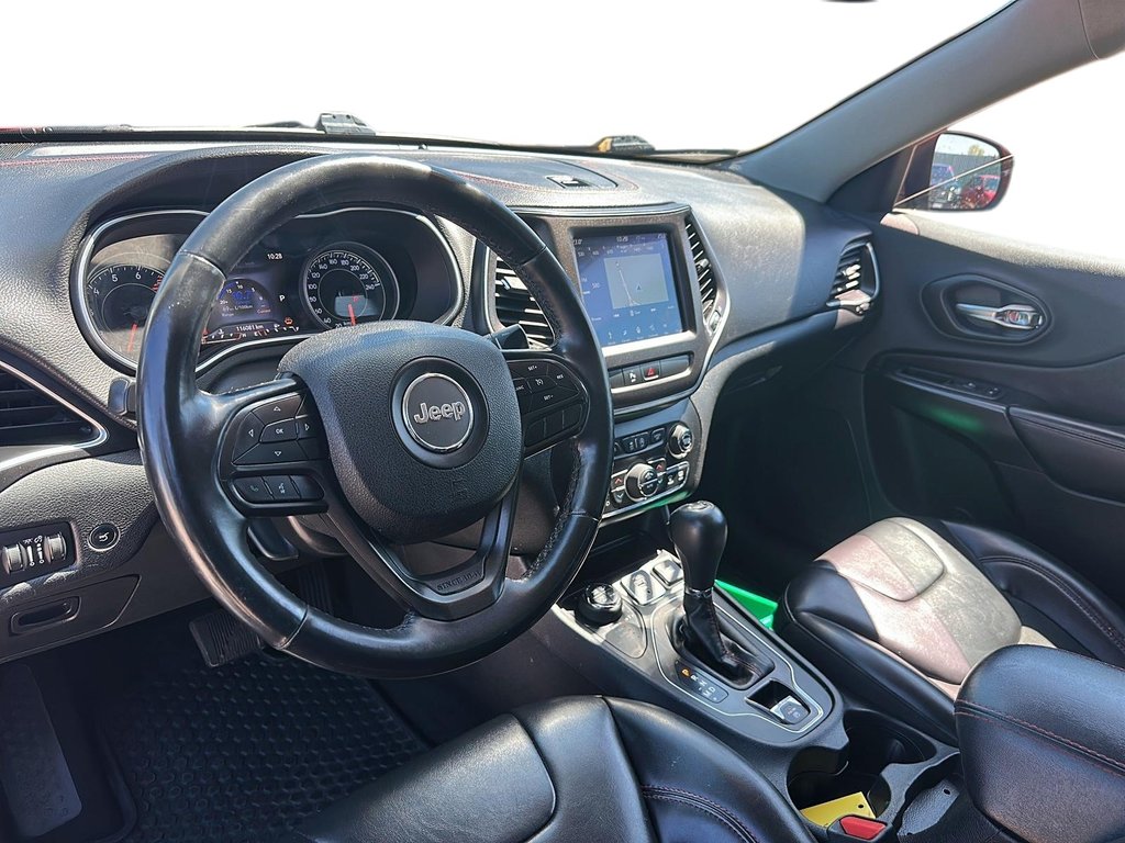 2019 Jeep Cherokee 4x4 Trailhawk in Stratford, Ontario - 9 - w1024h768px