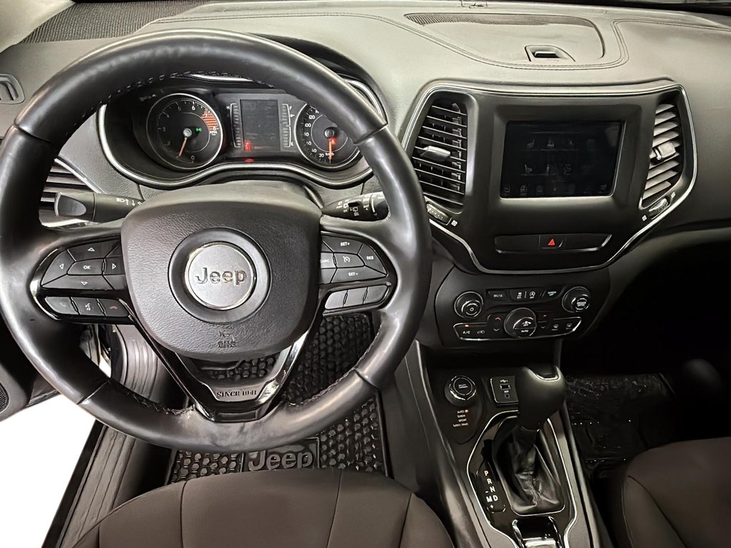 2019 Jeep Cherokee 4x4 North in Stratford, Ontario - 13 - w1024h768px