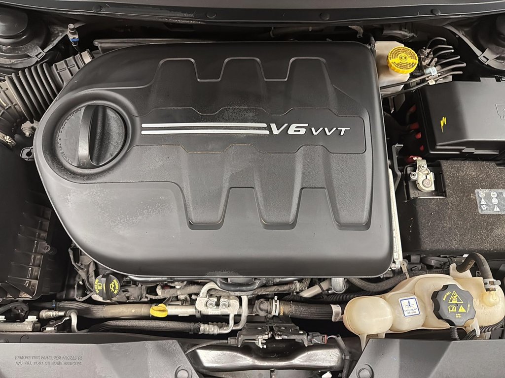 2019 Jeep Cherokee 4x4 North in Stratford, Ontario - 7 - w1024h768px