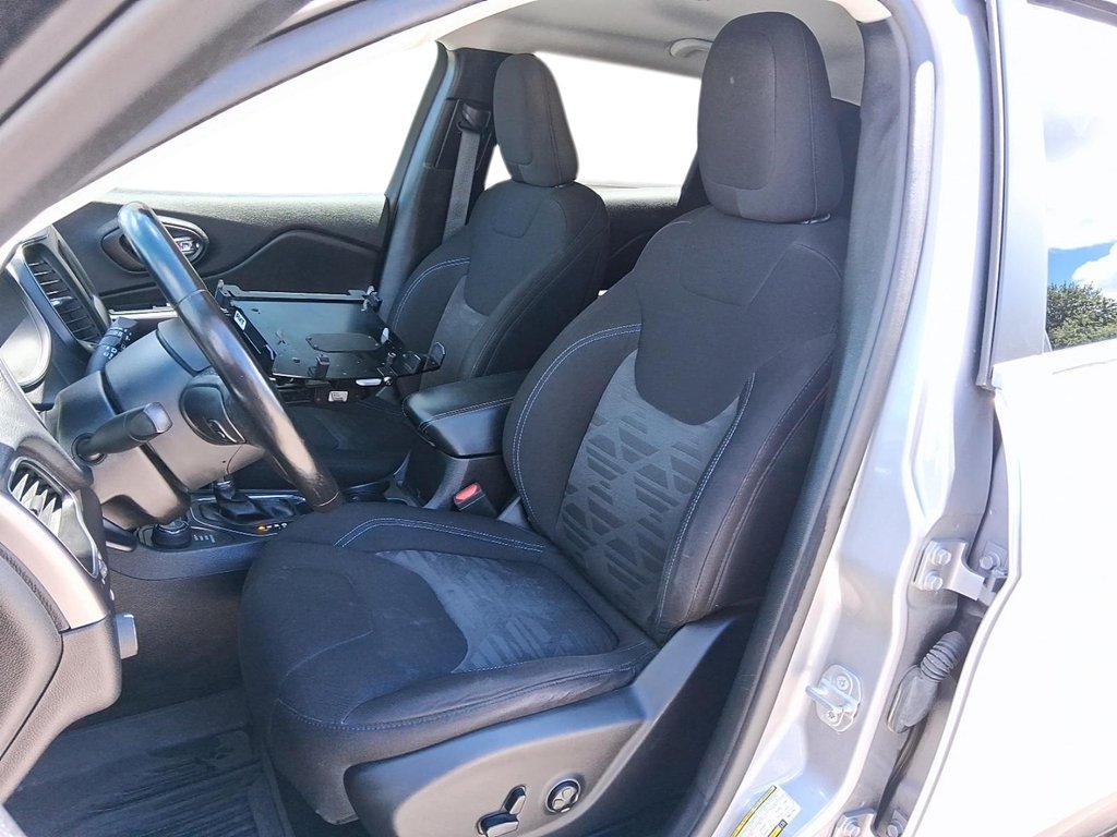 2021 Jeep Cherokee 4x4 North in Stratford, Ontario - 8 - w1024h768px