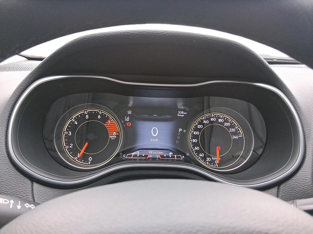 2022 Jeep Cherokee 4x4 Limited in Stratford, Ontario - 14 - w1024h768px