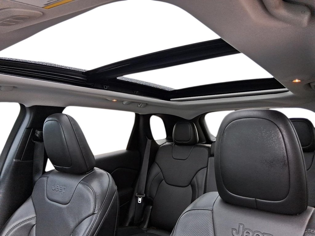 2022 Jeep Cherokee 4x4 Limited in Stratford, Ontario - 18 - w1024h768px