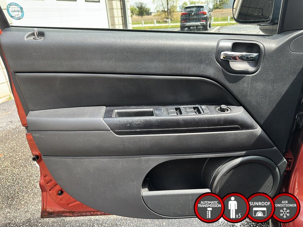 2009 Jeep Compass Sport 4D Utility in Stratford, Ontario - 10 - w1024h768px