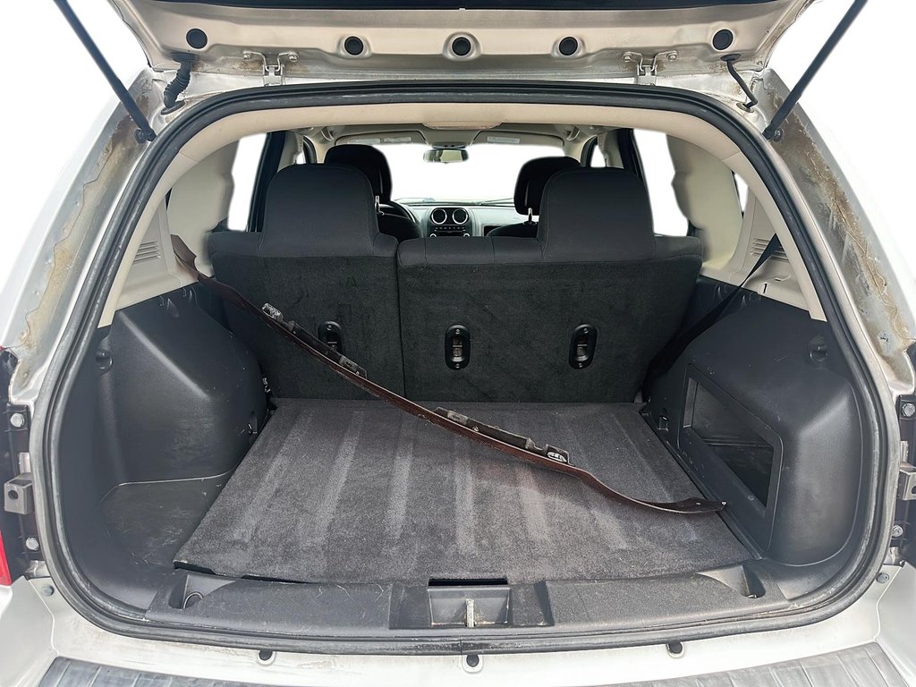 2010 Jeep Compass Sport 4D Utility in Stratford, Ontario - 6 - w1024h768px