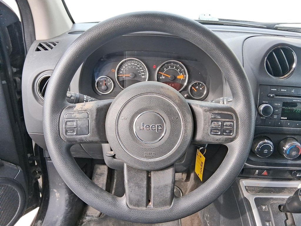 2014 Jeep Compass 4x4 Sport / North in Stratford, Ontario - 12 - w1024h768px
