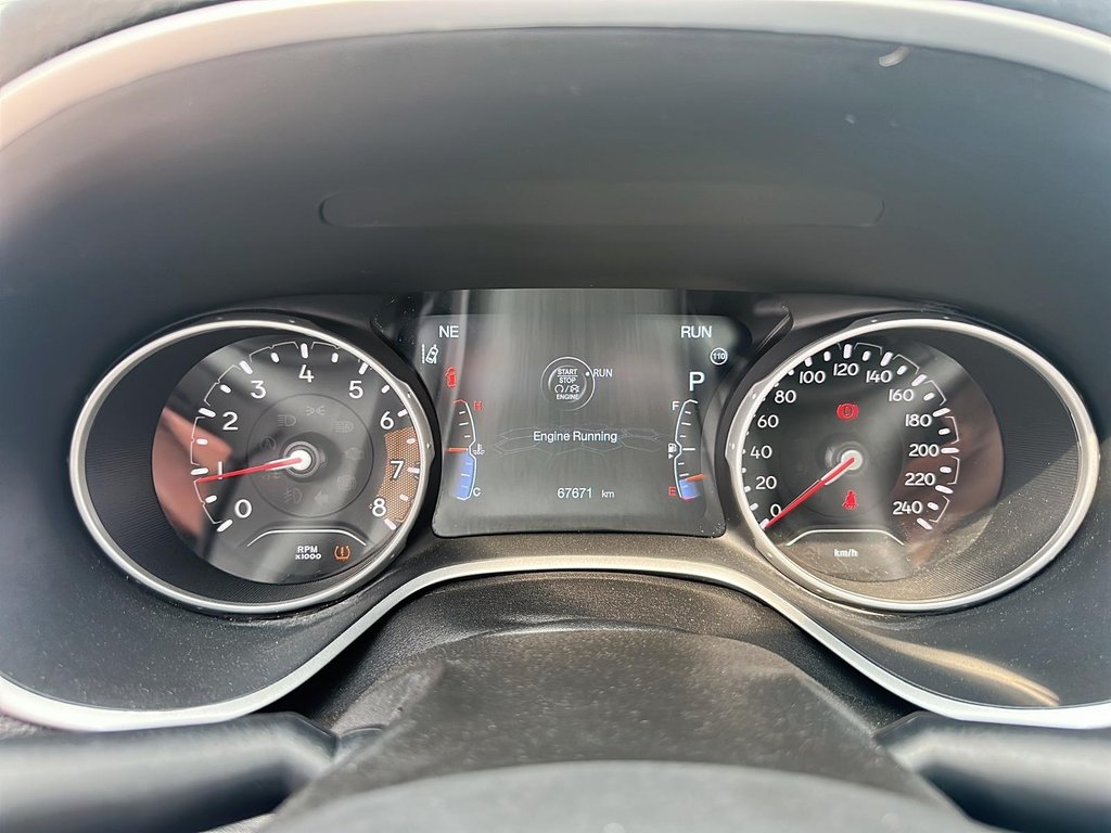 2019 Jeep Compass 4x4 Limited in Stratford, Ontario - 13 - w1024h768px