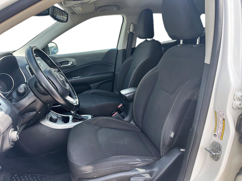 2020 Jeep Compass 4x4 Sport in Stratford, Ontario - 8 - w1024h768px
