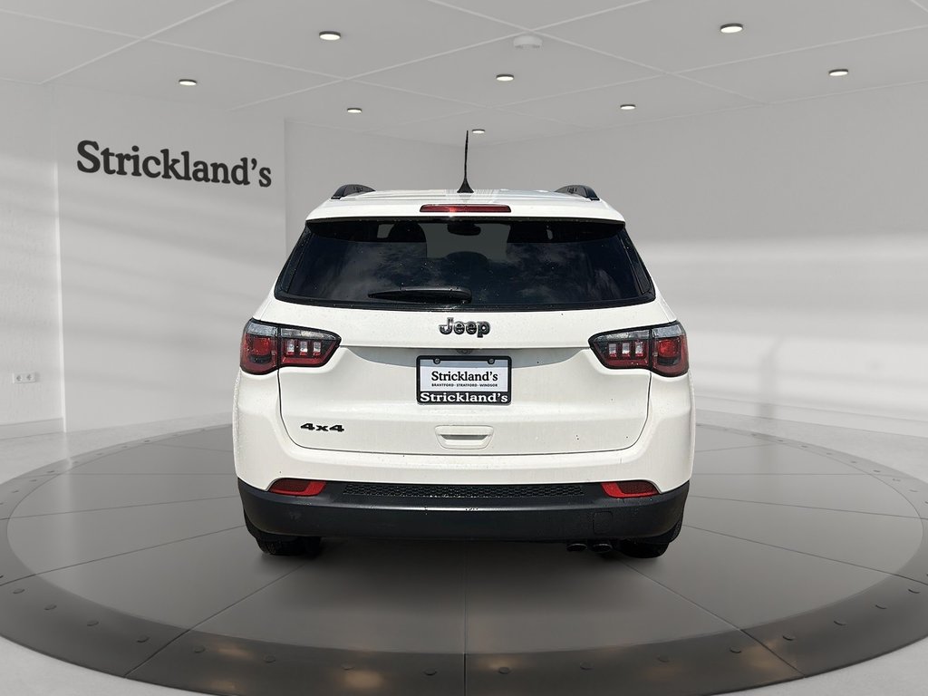 2020 Jeep Compass 4x4 Sport in Stratford, Ontario - 3 - w1024h768px