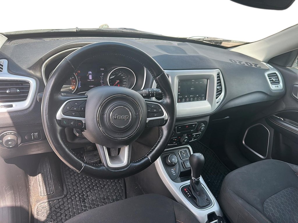 2020 Jeep Compass 4x4 Sport in Stratford, Ontario - 9 - w1024h768px