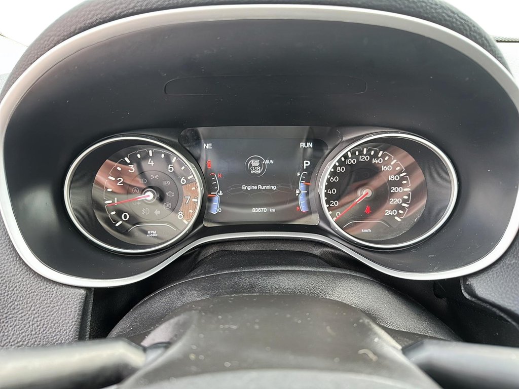 2020 Jeep Compass 4x4 Limited in Stratford, Ontario - 13 - w1024h768px