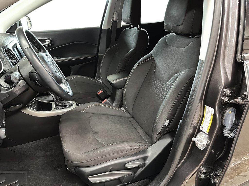 2021 Jeep Compass 4x2 Sport in Stratford, Ontario - 8 - w1024h768px