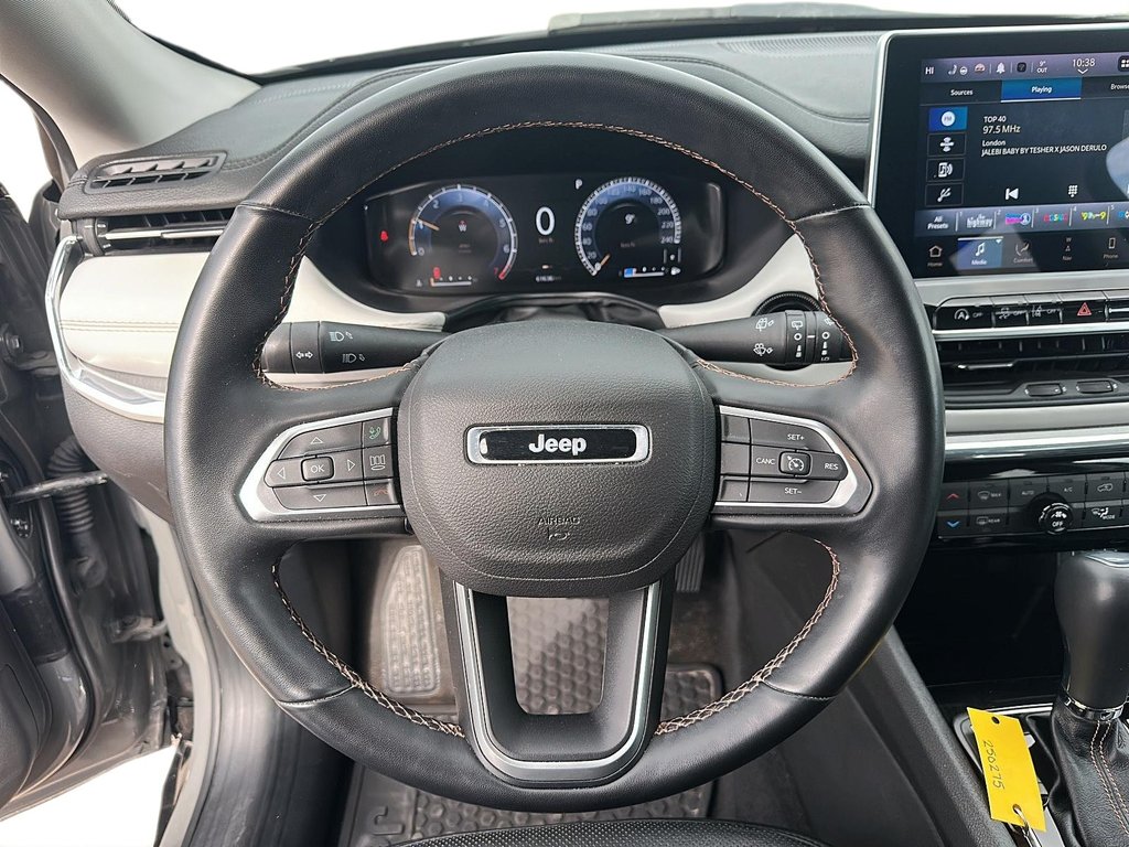 2022 Jeep Compass 4x4 Limited in Stratford, Ontario - 11 - w1024h768px