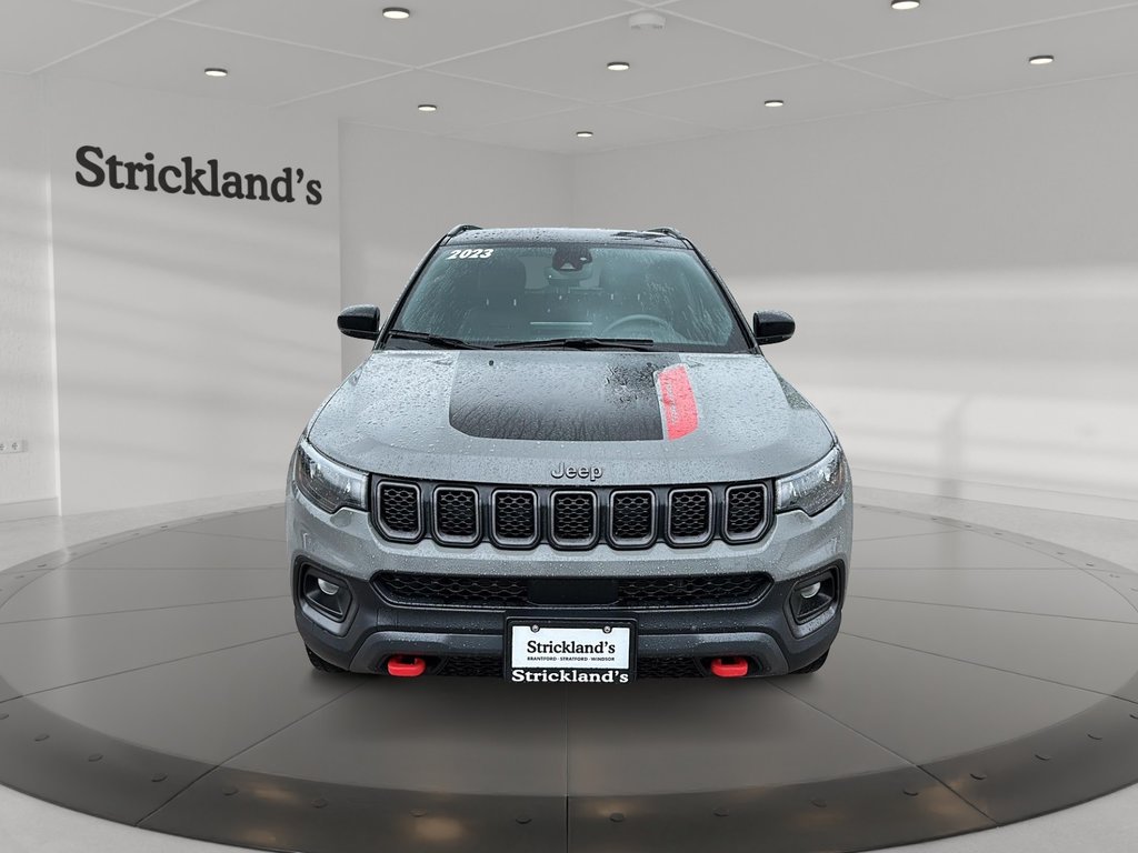 2023 Jeep Compass 4x4 Trailhawk in Stratford, Ontario - 2 - w1024h768px