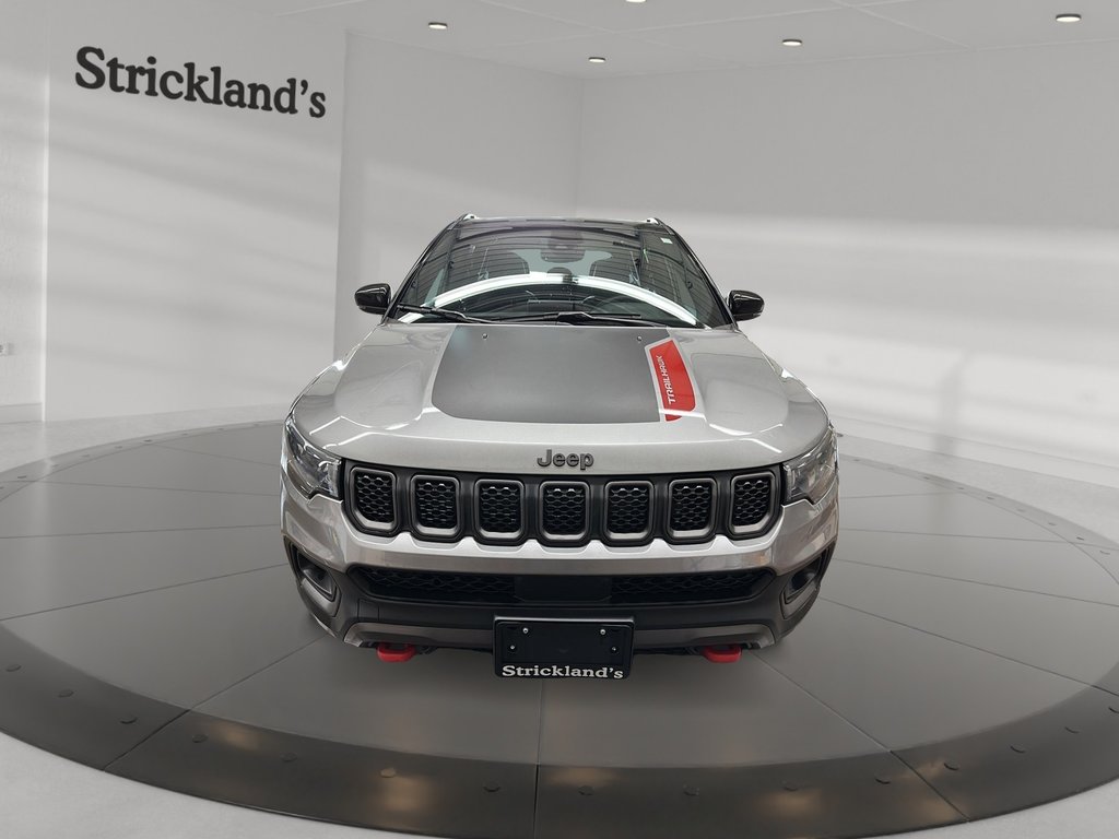 2023 Jeep Compass 4x4 Trailhawk in Stratford, Ontario - 2 - w1024h768px