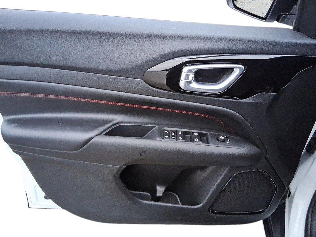 2023 Jeep Compass 4x4 Trailhawk in Stratford, Ontario - 11 - w1024h768px