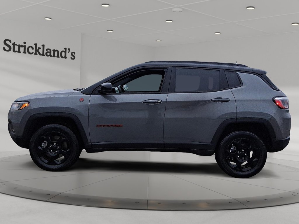 2023 Jeep Compass 4x4 Trailhawk in Stratford, Ontario - 5 - w1024h768px