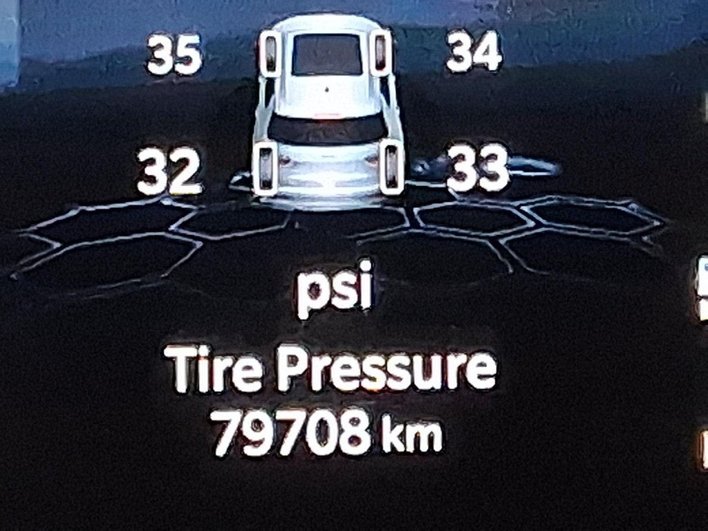 2023 Jeep Compass 4x4 Trailhawk in Stratford, Ontario - 13 - w1024h768px