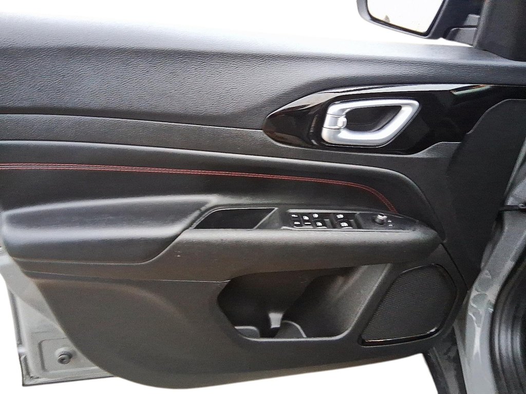 2023 Jeep Compass 4x4 Trailhawk in Stratford, Ontario - 11 - w1024h768px