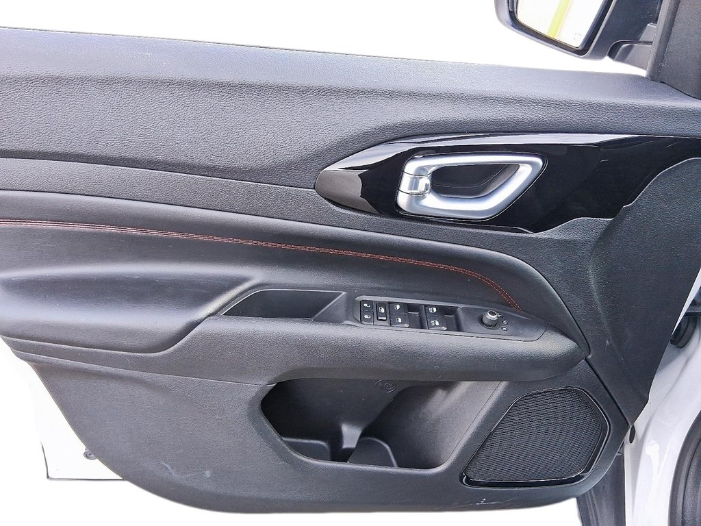 2023 Jeep Compass 4x4 Trailhawk in Stratford, Ontario - 11 - w1024h768px