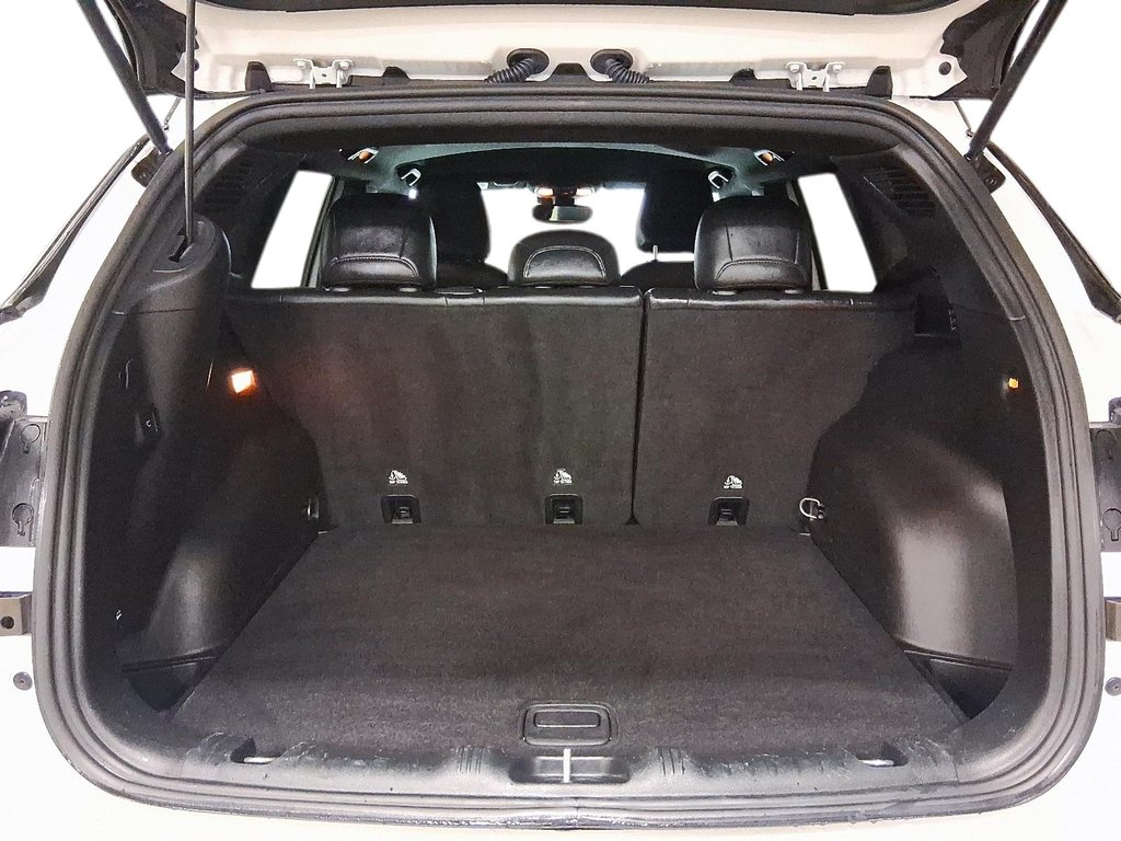 2023 Jeep Compass 4x4 Trailhawk in Stratford, Ontario - 6 - w1024h768px