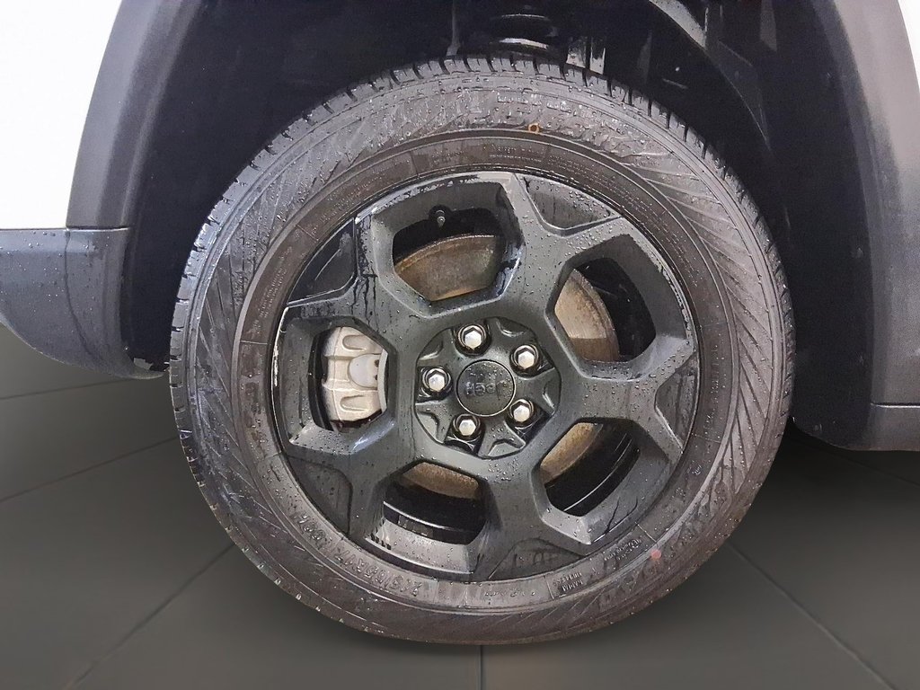 2023 Jeep Compass 4x4 Trailhawk in Stratford, Ontario - 7 - w1024h768px