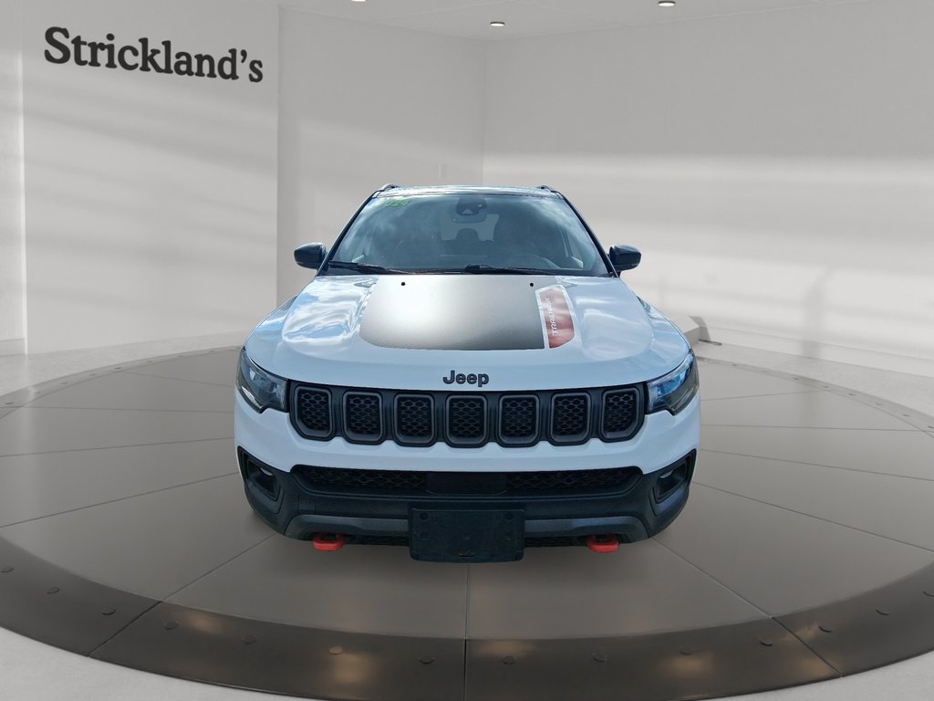 2024 Jeep Compass Trailhawk 4x4 in Stratford, Ontario - 2 - w1024h768px