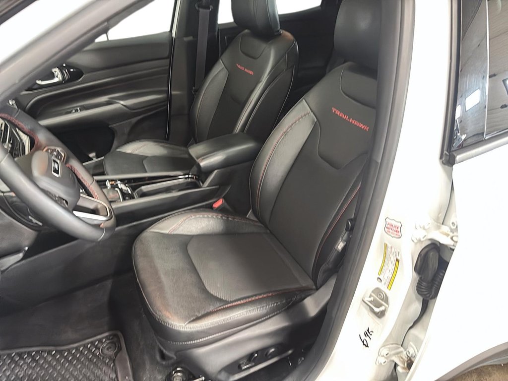 2024 Jeep Compass Trailhawk 4x4 in Stratford, Ontario - 8 - w1024h768px