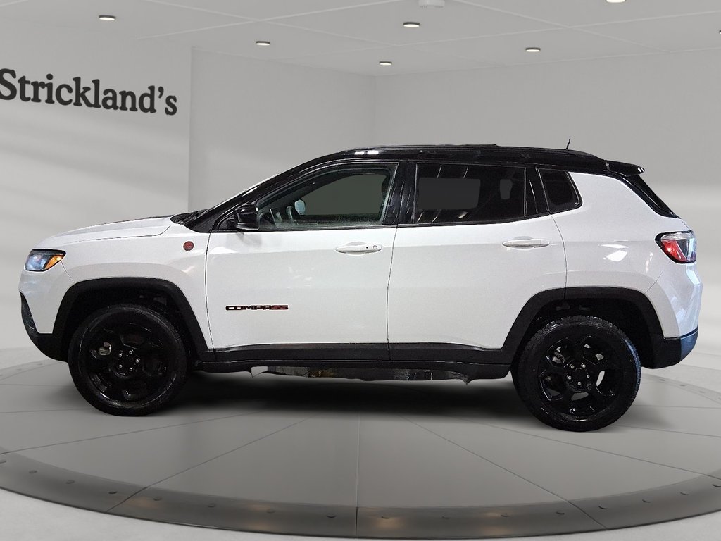 2024 Jeep Compass Trailhawk 4x4 in Stratford, Ontario - 5 - w1024h768px