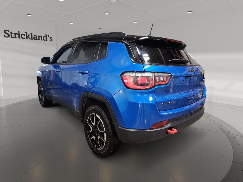2024 Jeep Compass Trailhawk 4x4 in Stratford, Ontario - 4 - w1024h768px