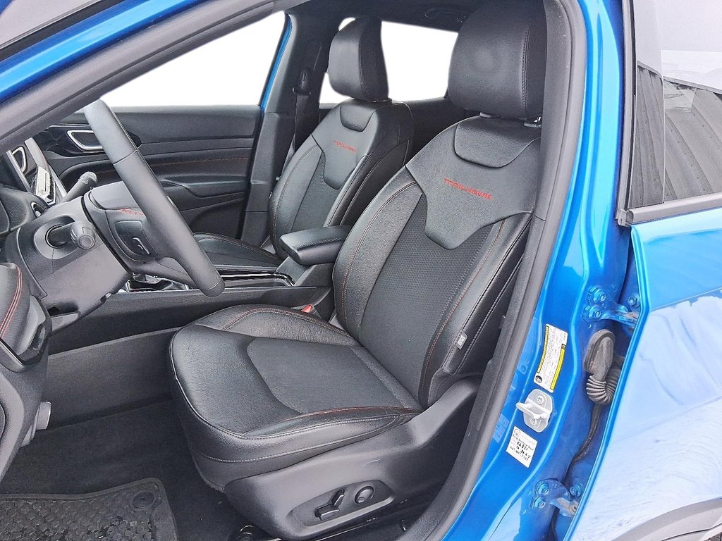 2024 Jeep Compass Trailhawk 4x4 in Stratford, Ontario - 8 - w1024h768px