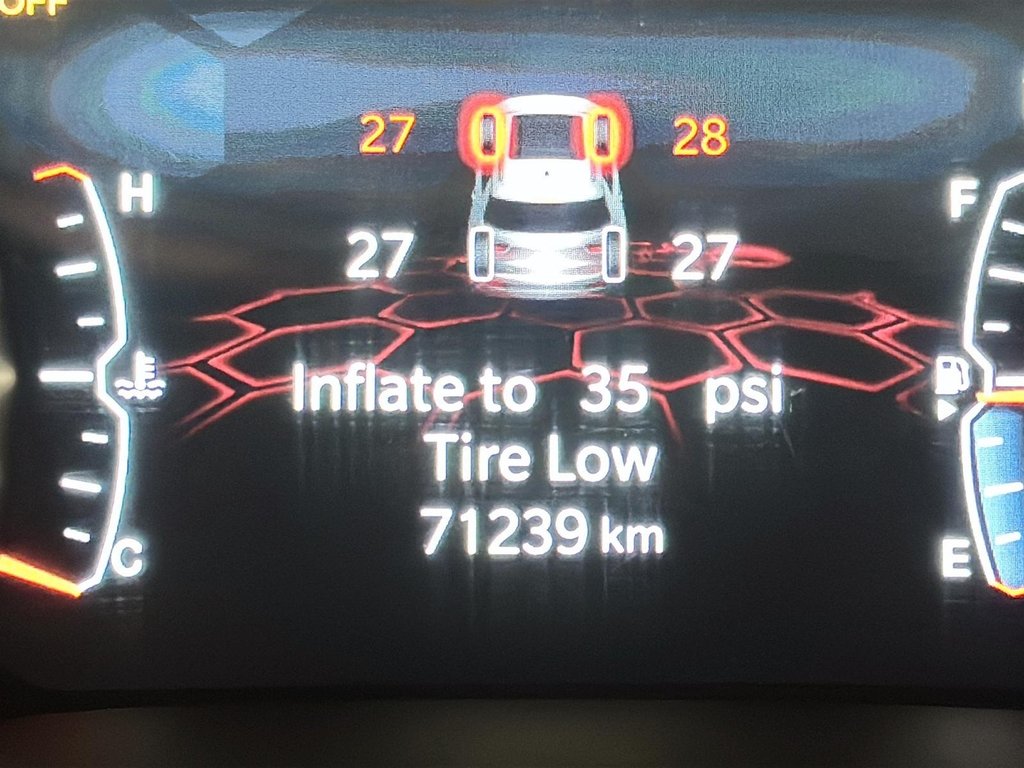 2024 Jeep Compass Trailhawk 4x4 in Stratford, Ontario - 12 - w1024h768px