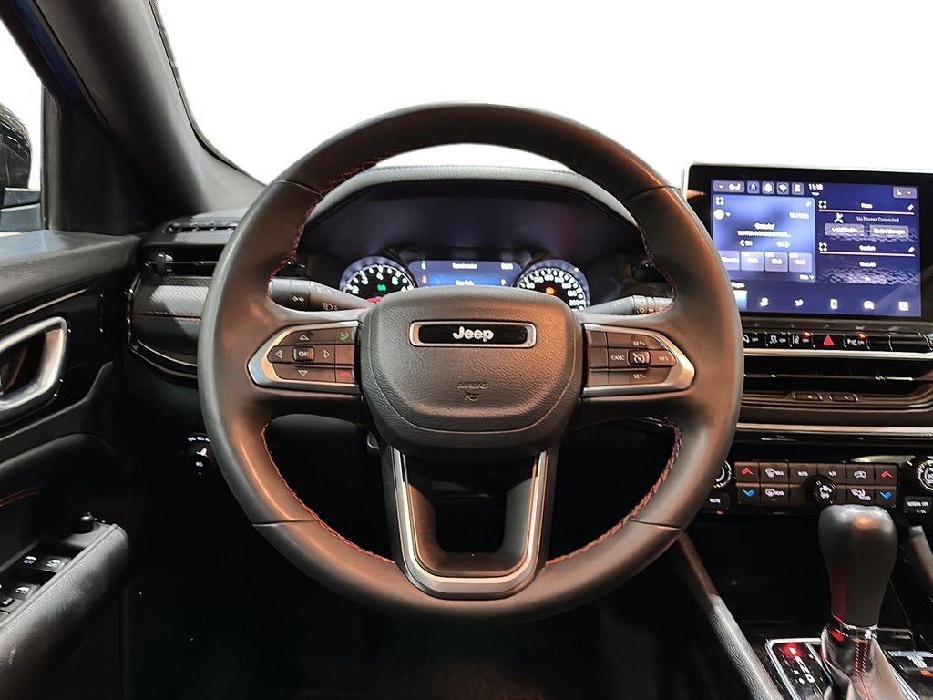 2024 Jeep Compass Trailhawk 4x4 in Stratford, Ontario - 11 - w1024h768px