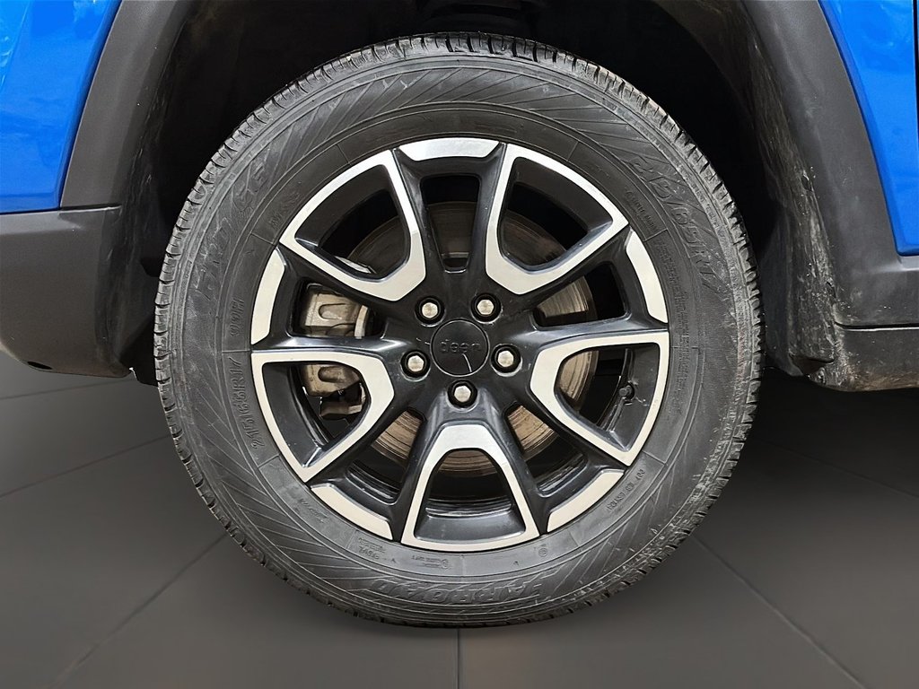 2024 Jeep Compass Trailhawk 4x4 in Stratford, Ontario - 7 - w1024h768px