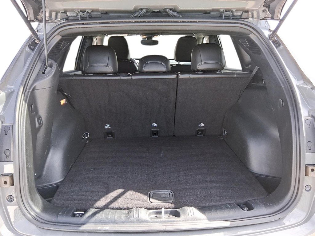 2024 Jeep Compass Trailhawk 4x4 in Stratford, Ontario - 6 - w1024h768px