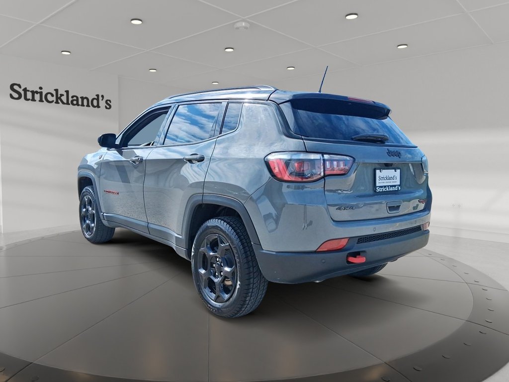 2024 Jeep Compass Trailhawk 4x4 in Stratford, Ontario - 4 - w1024h768px